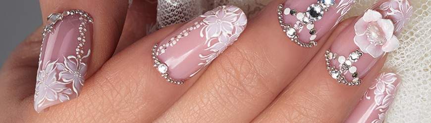 IDEAS VESTIDOS Y UÑAS DE NOVIAS   